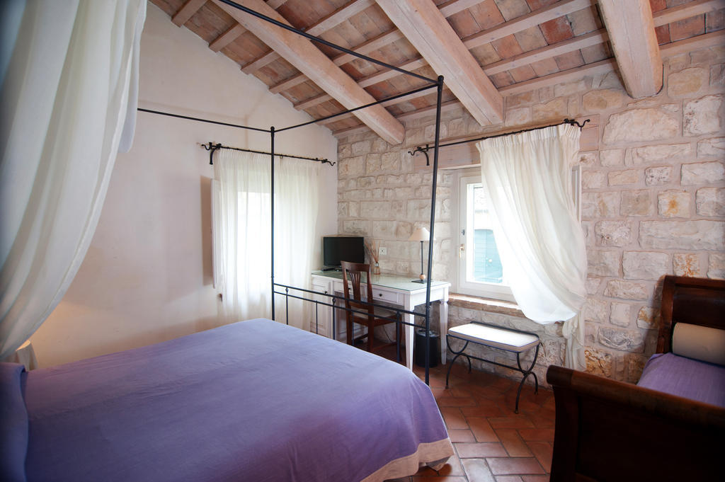 Valcastagno Relais & Residence Sirolo Quarto foto